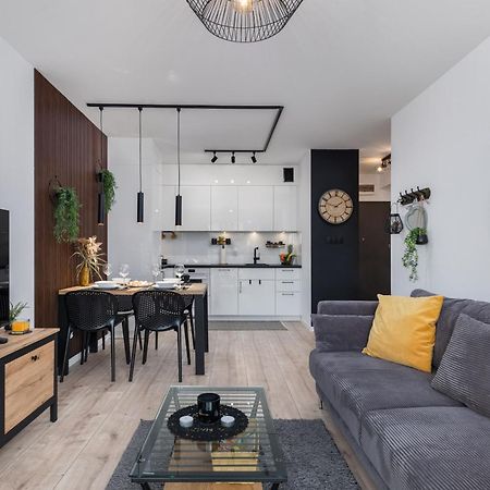 Dziwnow Luxurious Apartment No1 By The River By Renters Prestige Exterior photo