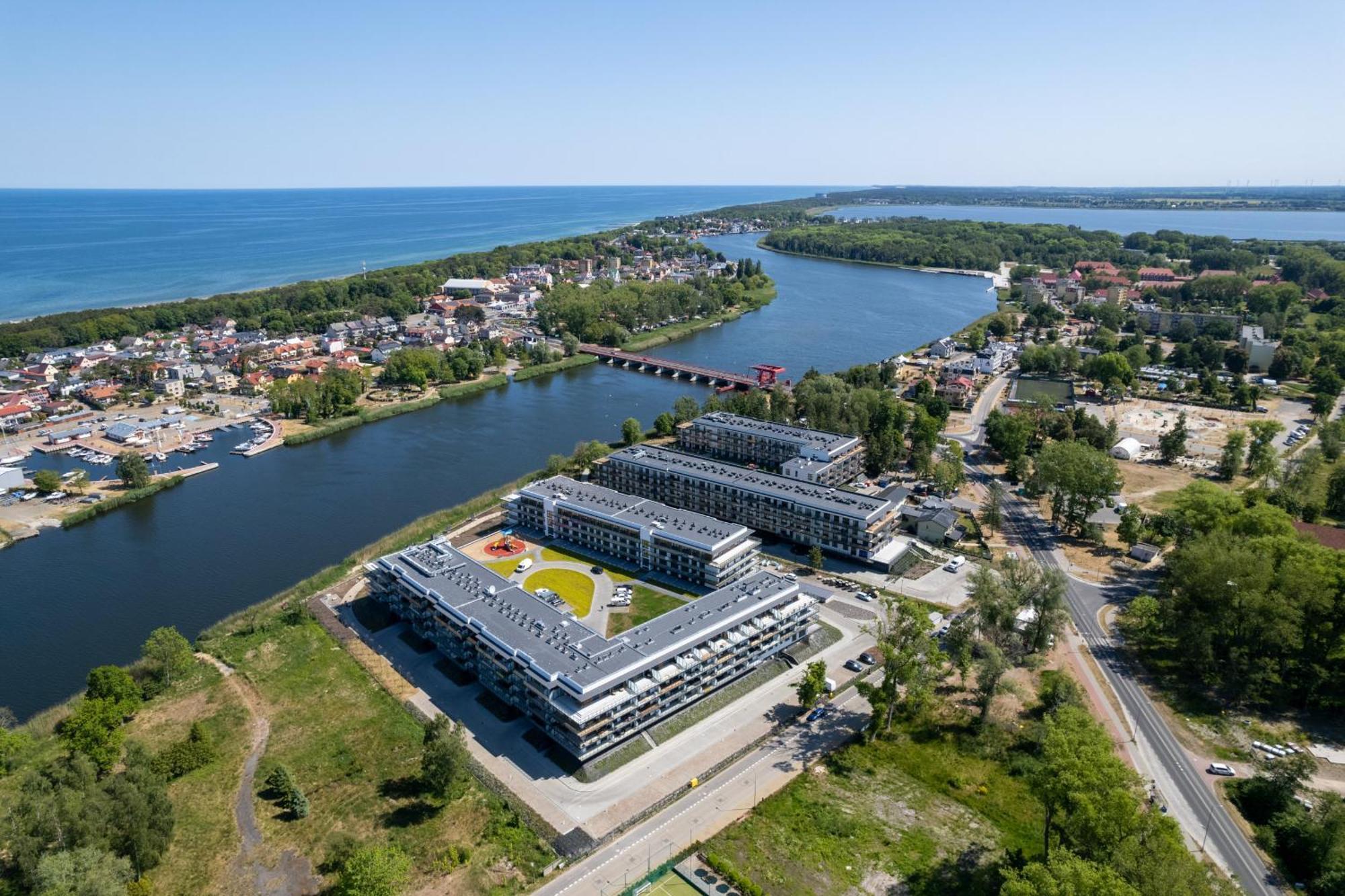 Dziwnow Luxurious Apartment No1 By The River By Renters Prestige Exterior photo