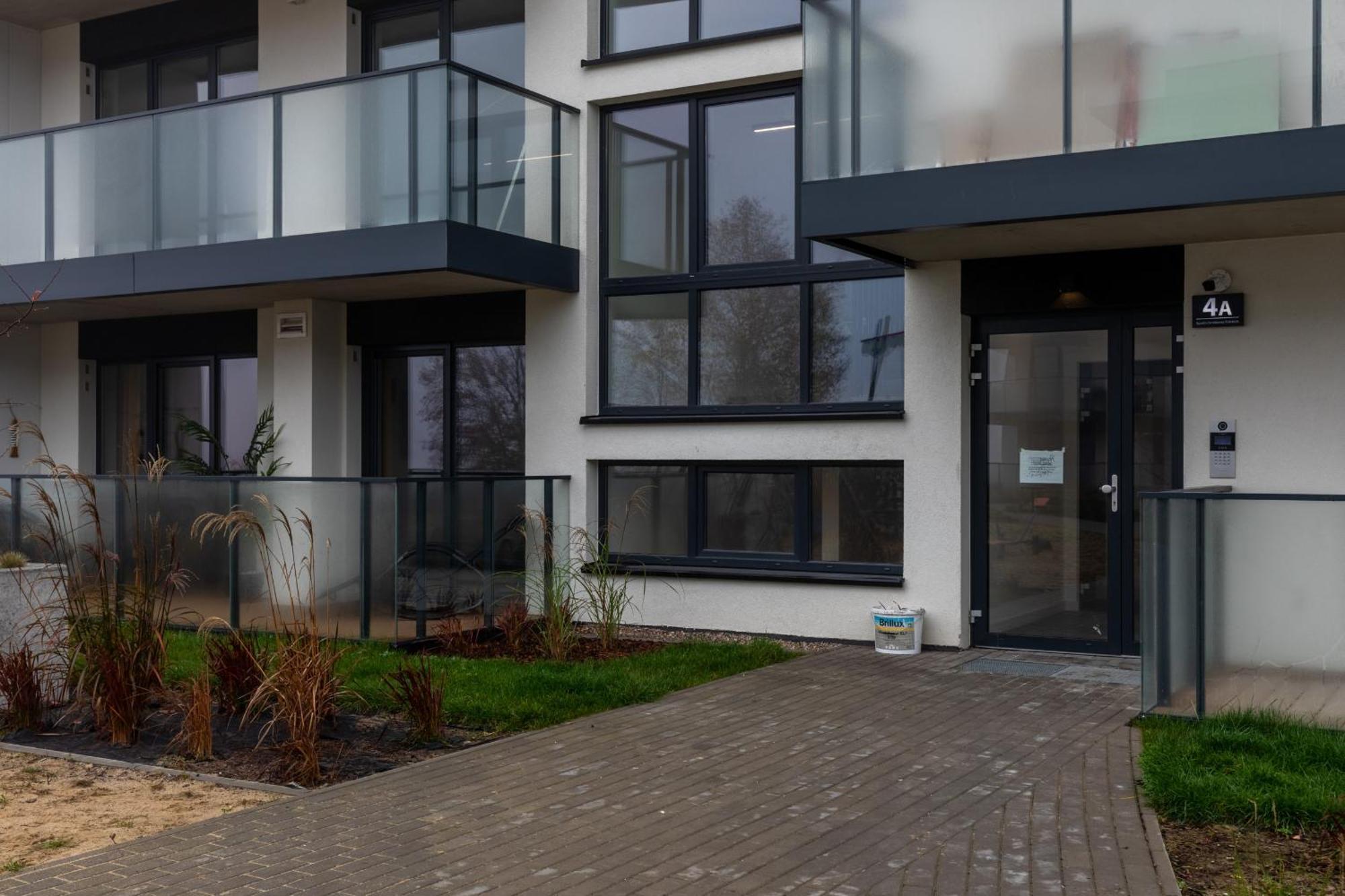Dziwnow Luxurious Apartment No1 By The River By Renters Prestige Exterior photo