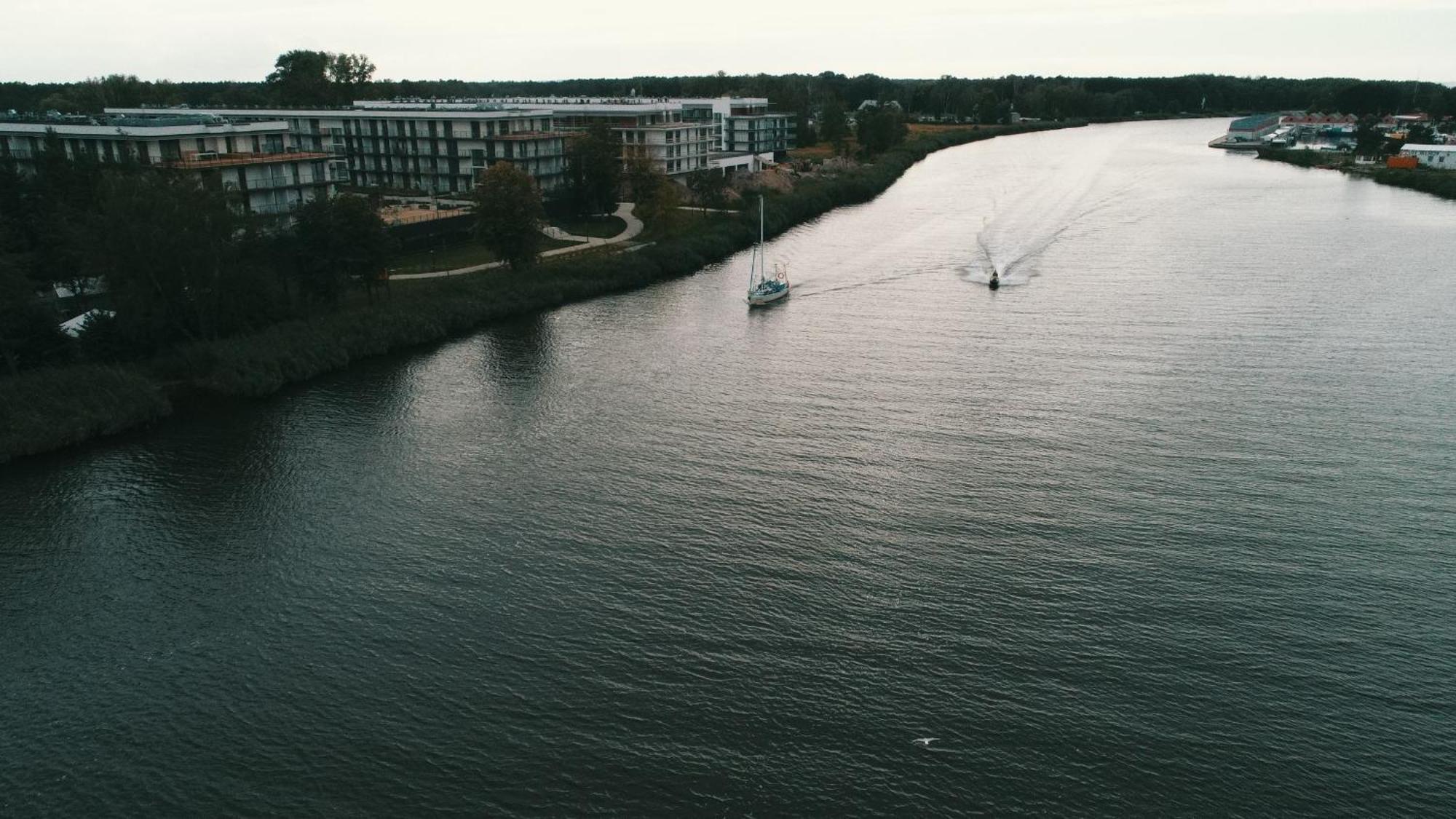 Dziwnow Luxurious Apartment No1 By The River By Renters Prestige Exterior photo